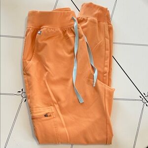 Women’s Figs scrub pants